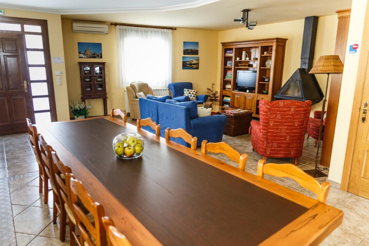 Casa Rural La Pinta- Sendaviva Y Bardenas Villafranca Bagian luar foto