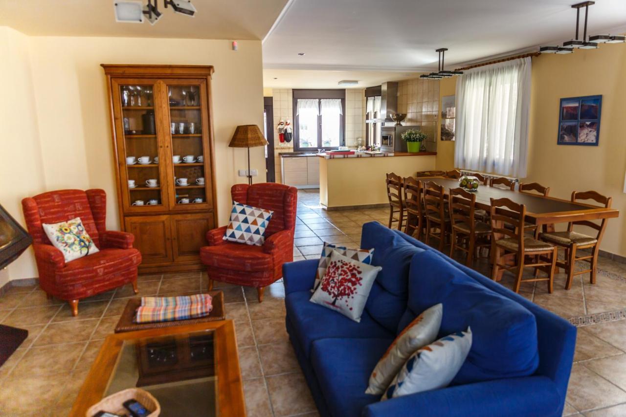 Casa Rural La Pinta- Sendaviva Y Bardenas Villafranca Bagian luar foto
