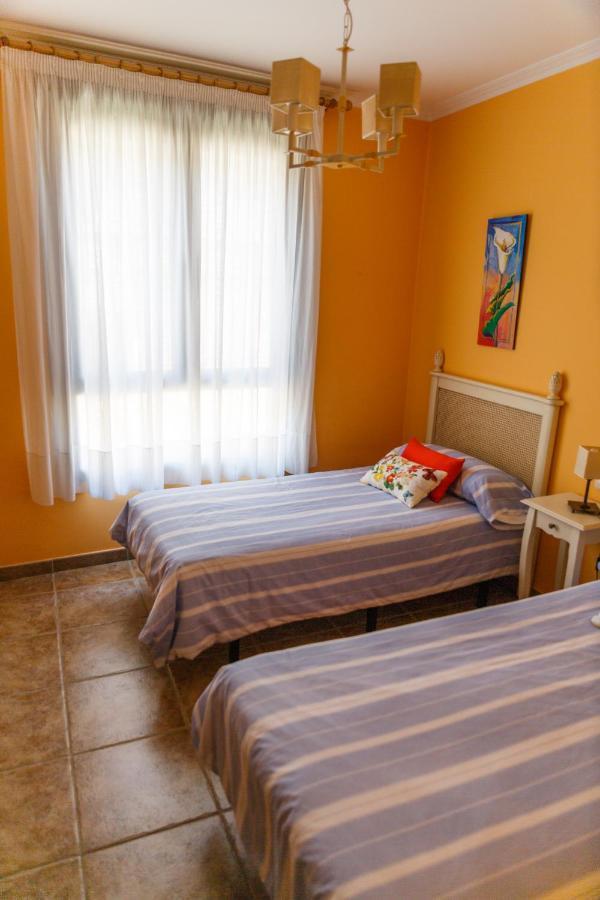 Casa Rural La Pinta- Sendaviva Y Bardenas Villafranca Bagian luar foto