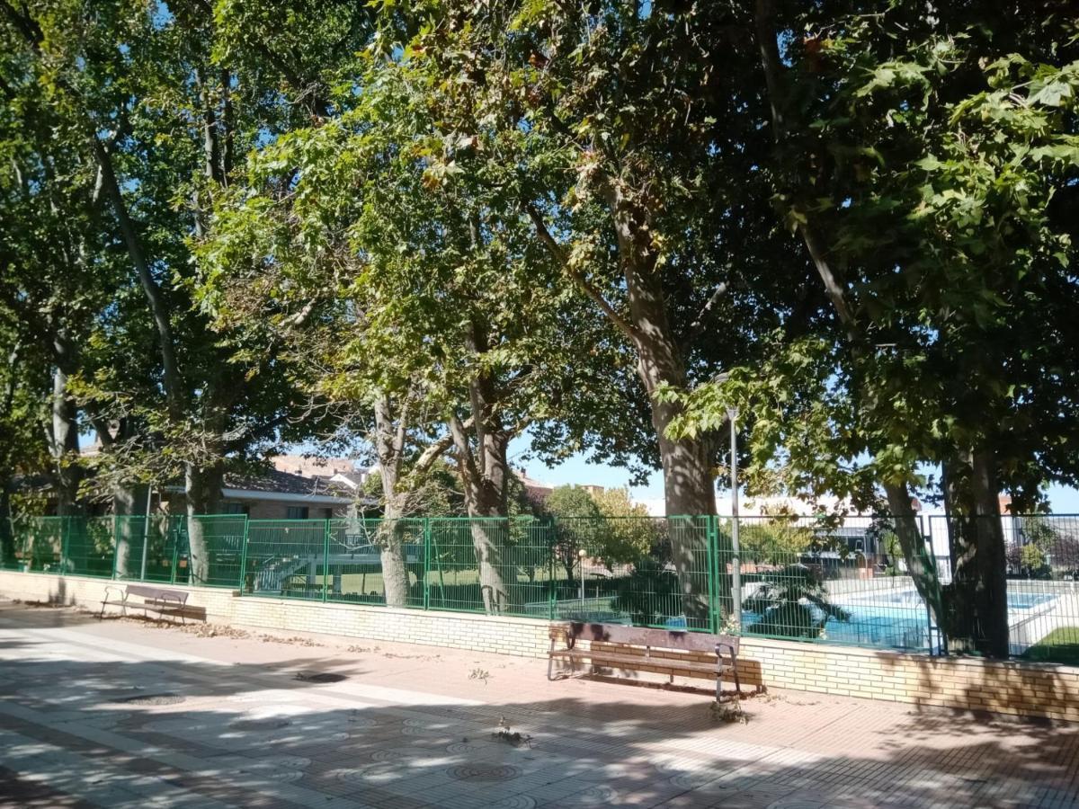 Casa Rural La Pinta- Sendaviva Y Bardenas Villafranca Bagian luar foto